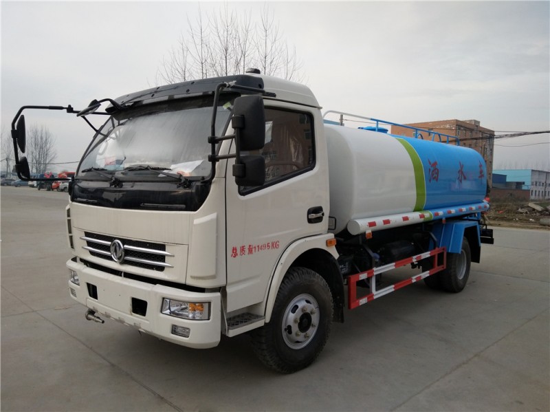 東風(fēng)多利卡（9.5方）綠化噴灑車(chē)