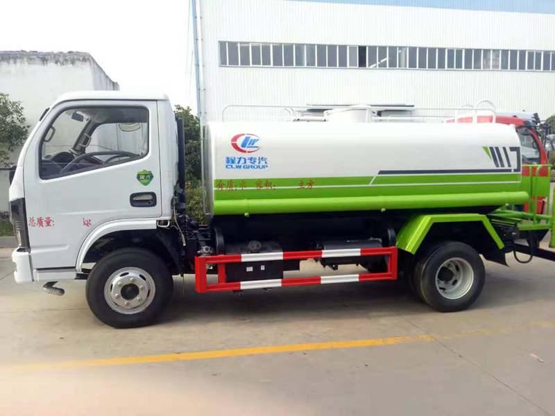 國六東風(fēng)5噸灑水車圖片