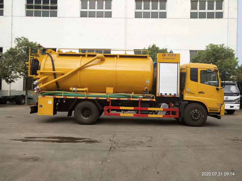 東風(fēng)天錦清洗吸污車(chē)圖片