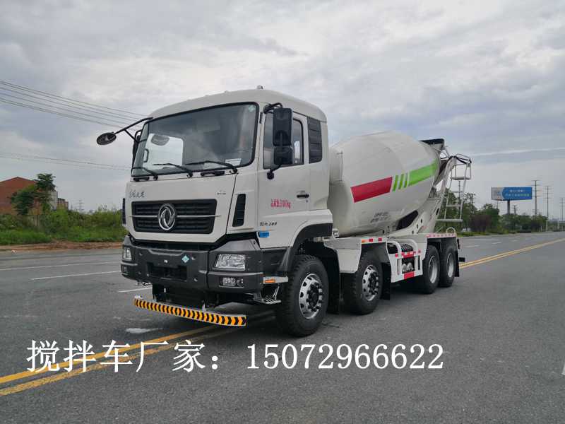 東風(fēng)天龍國六天燃氣攪拌車（10-12方）圖片