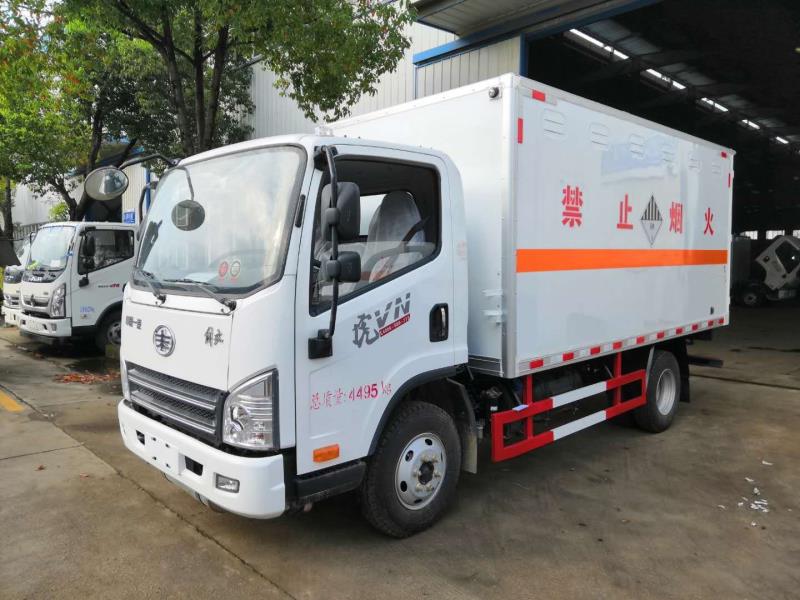 虎V雜項(xiàng)9類危險(xiǎn)物品廂式運(yùn)輸車圖片
